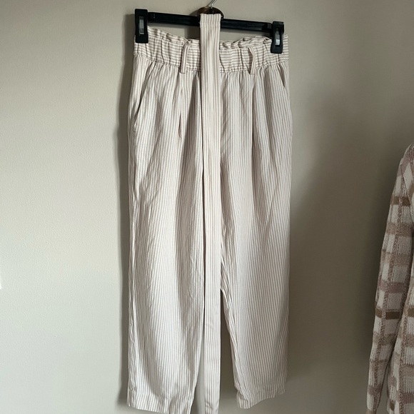 LOFT Coastal Grandma Pants - Picture 2 of 3